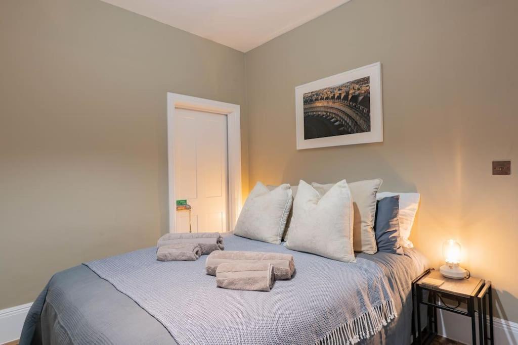 Stunning Boutique Flat In Central Location - Beatrice Bath Exteriör bild