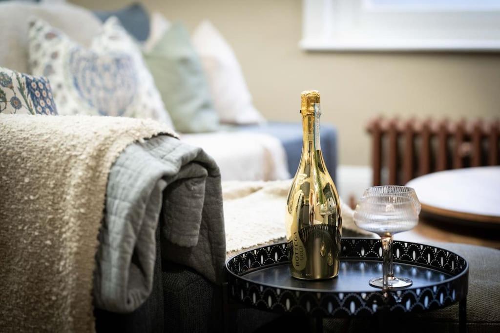 Stunning Boutique Flat In Central Location - Beatrice Bath Exteriör bild
